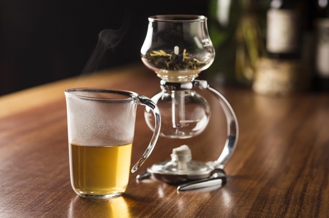 Herbal Hot Whisky<br>サイフォンでつくるハーブホットウイスキー