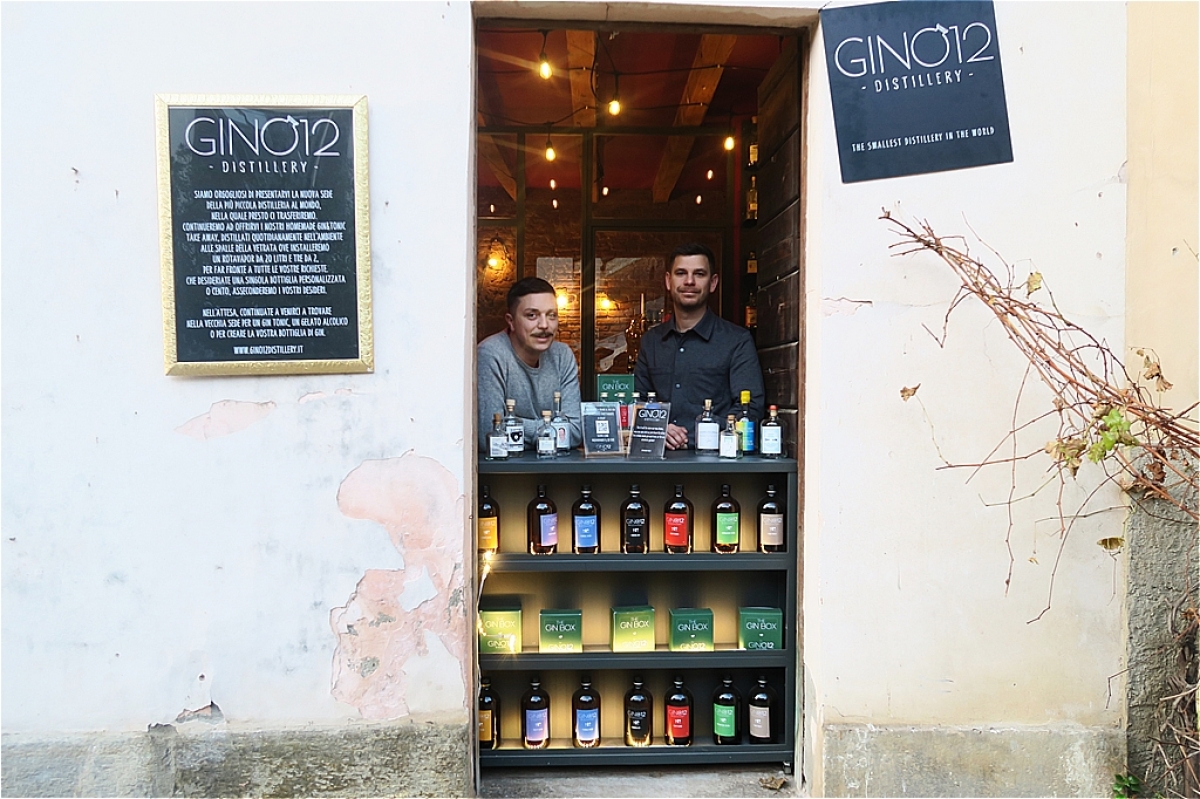 ミラノの路地裏の蒸留所「GinO 12」で
世界でひとつだけのジンを！
