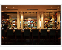 世界で話題のバー、カクテル情報を入手できます