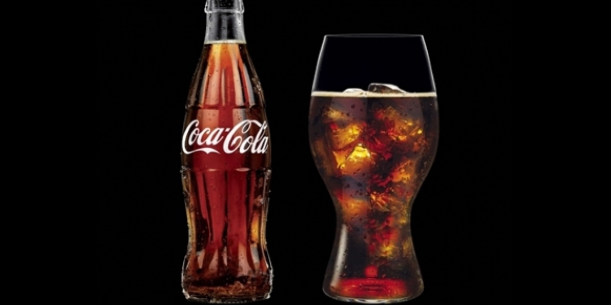 ラムコーク飲むならコレ！
「コカ・コーラ ＋ リーデルグラス」
