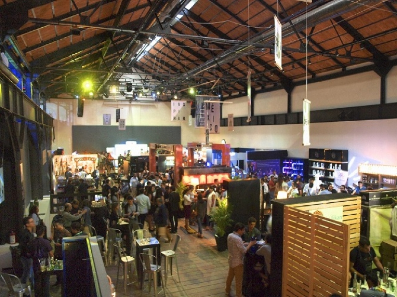 会場となった「エスタシオン・インディアニージャ文化センター」。