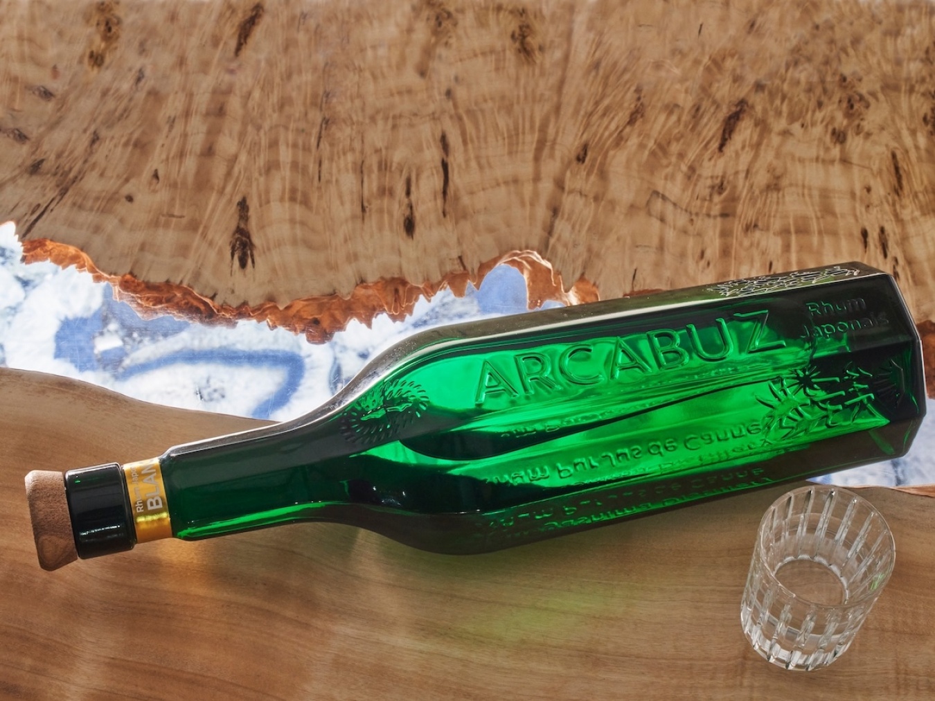 当日はストレートのほか、サトウキビ感を楽しめるカクテルも登場予定。