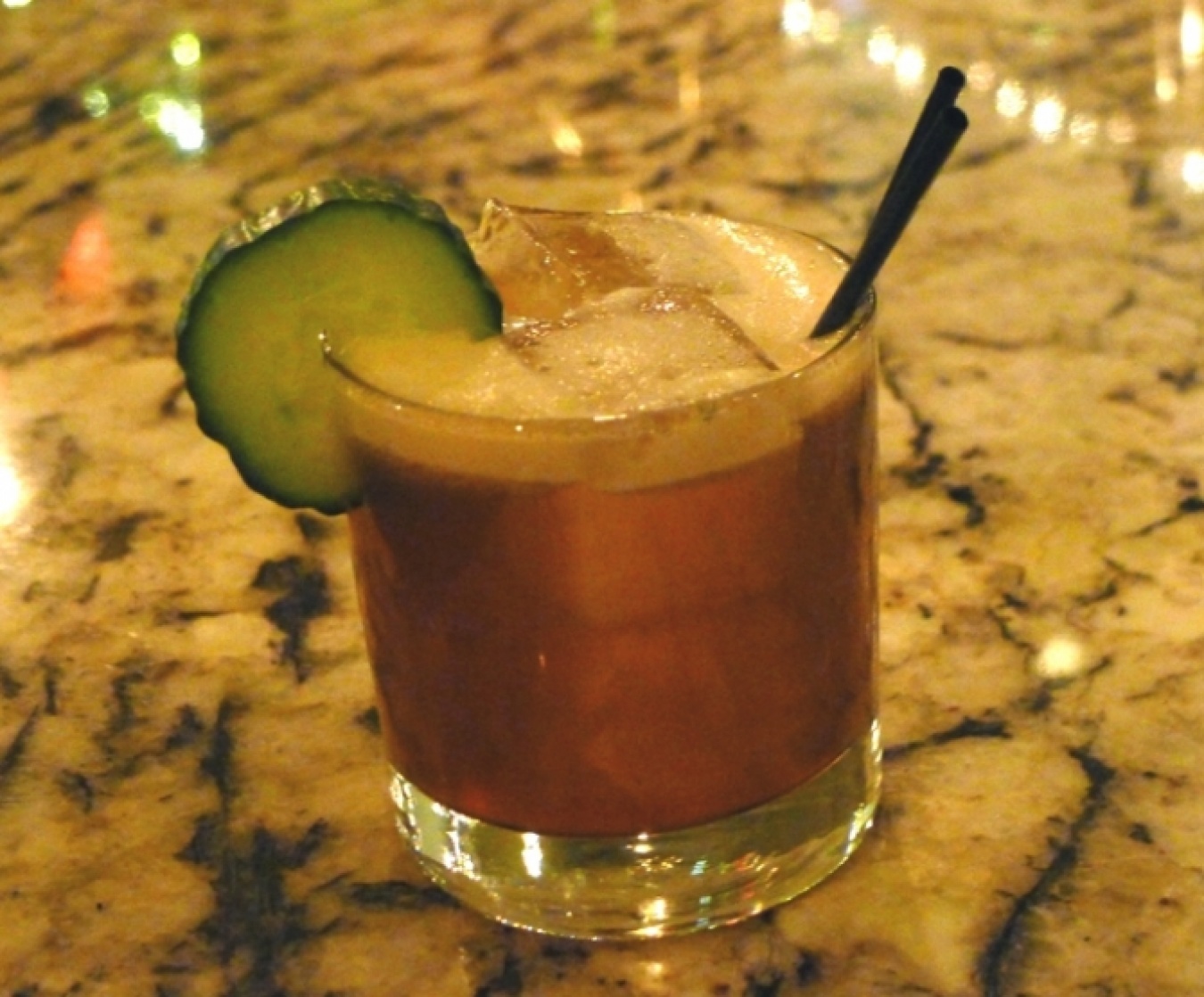 サン・ジェルマンを使ったカクテル「ビル・マーレイ」。