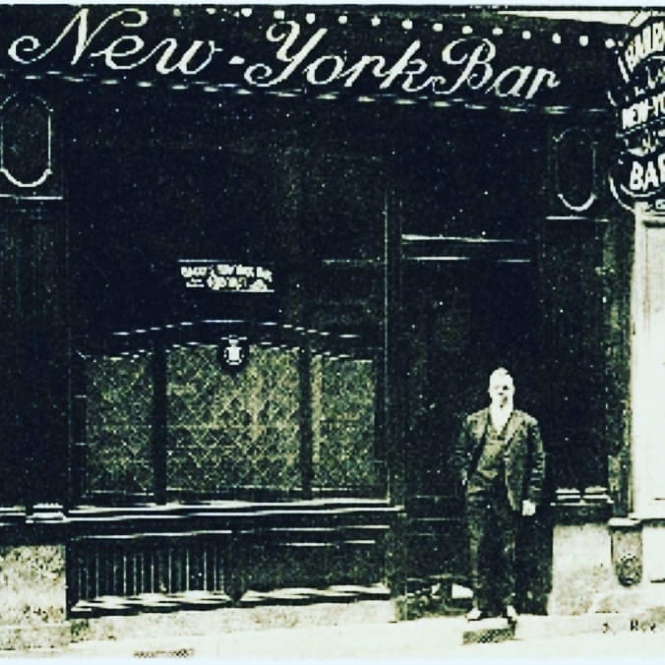 「Harry’s New York Bar」のハリー・マッケルホーン。instagram@harrysbar_theoriginal