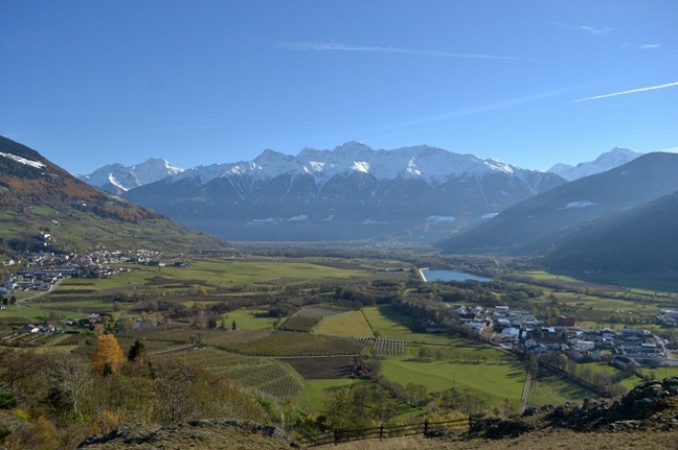 プーニ蒸留所がある風光明媚なヴェノスタ渓谷。