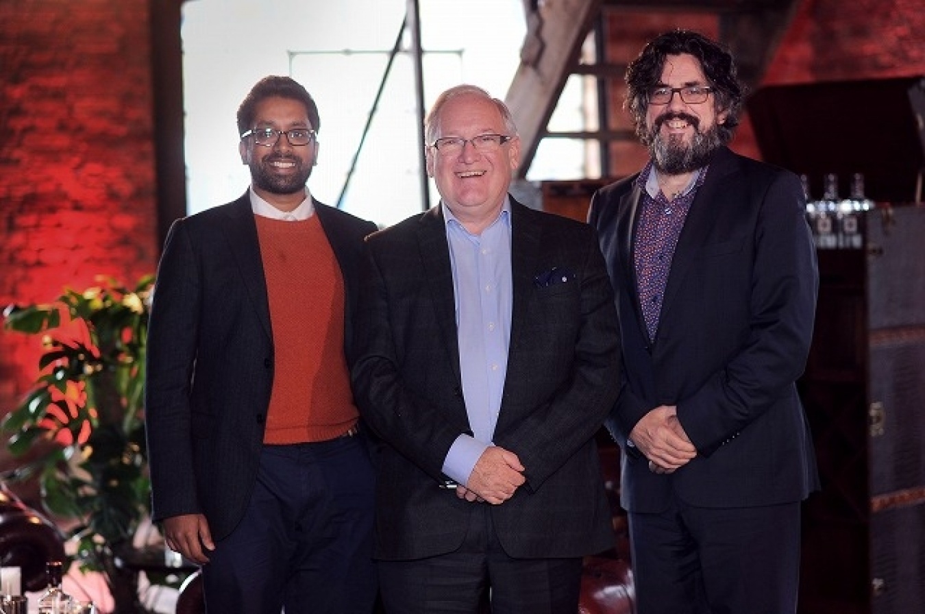 2014年度のジャッジの3人。左から、Mr.ライアン氏、マスターディスティラーのデズモンド・ペイン氏、「ウイスキーマガジン」でお馴染みのデイブ・ブルーム氏。