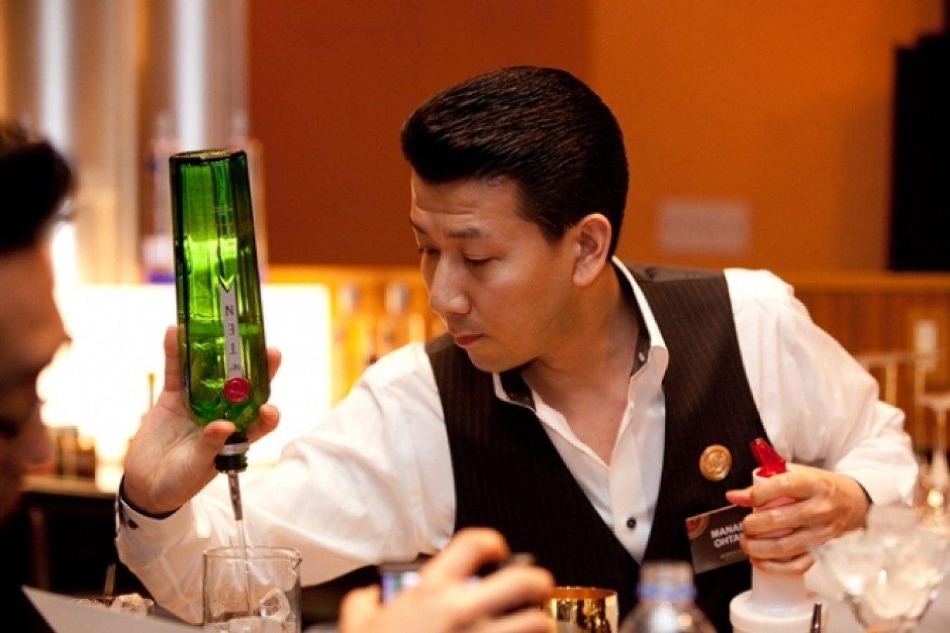 All Photos by Kei Yoshida キレのあるパフォーマンスで、日本大会の優勝を決めた、セルリアンタワー東急ホテルの大竹学氏。