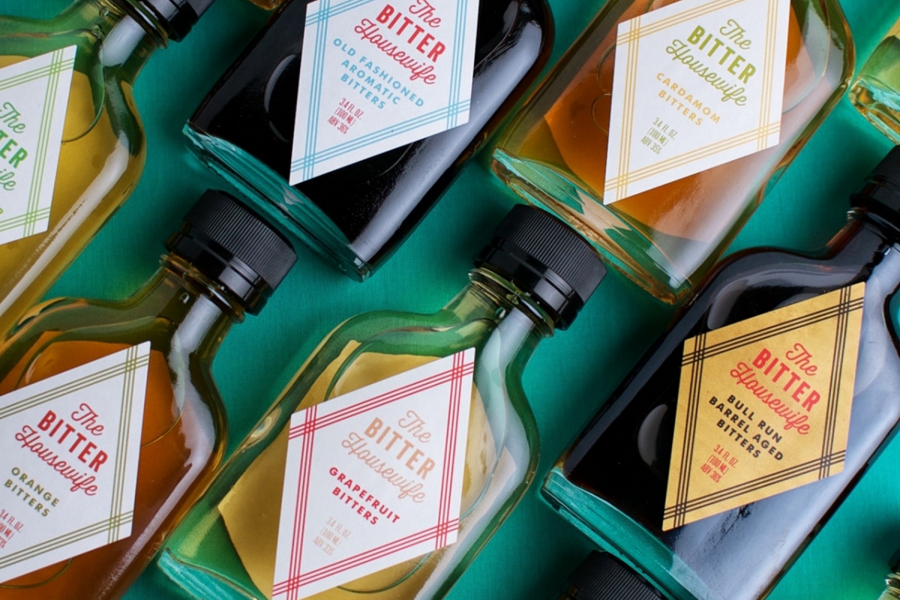 米ポートランドで進化する、
奥深き自家製ビターズのいま。
