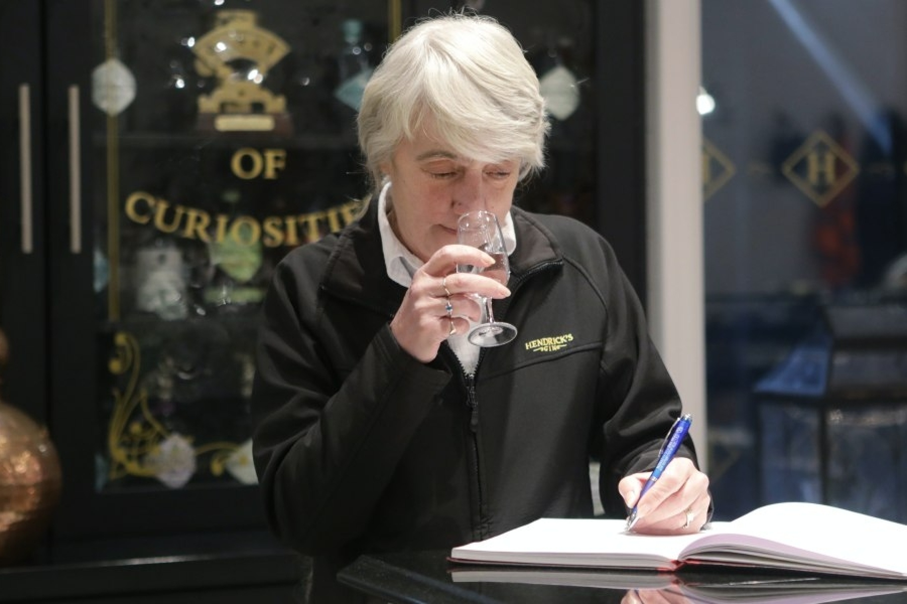 「ヘンドリックス・ジン・パレス」に行ってみた！
