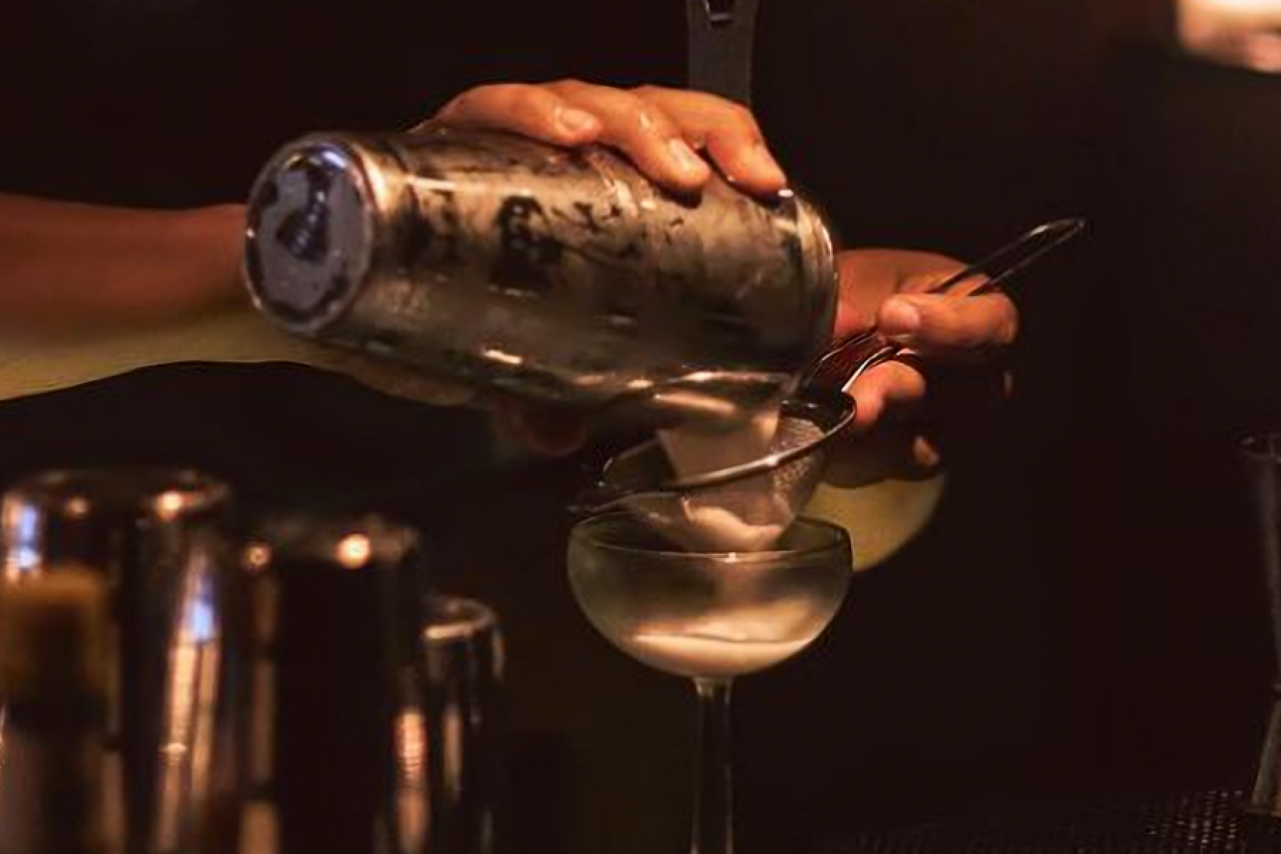 2023年はどうなる！？
カクテル＆バー最新トレンド予測。
