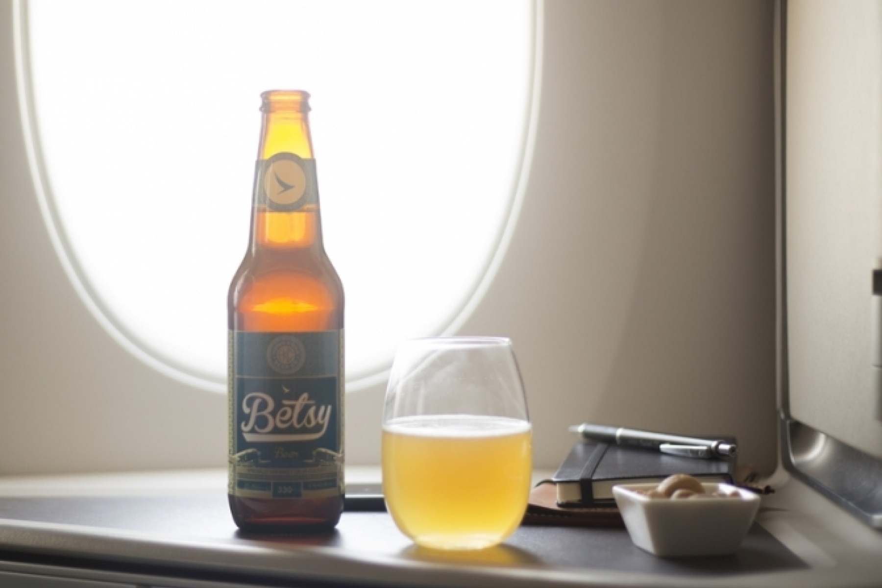 高度35,000フィートの上空でも
おいしいクラフトビール登場！
