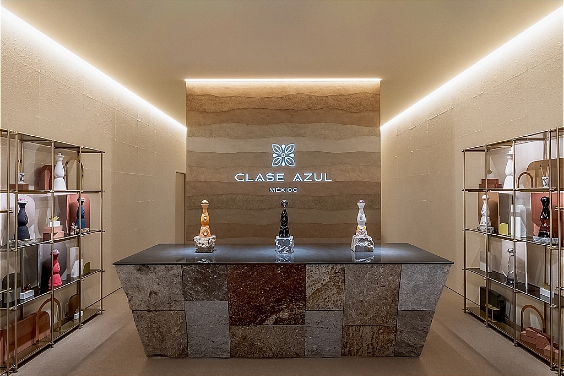 アジア初、直営ストア限定品多数！
「クラセアスール ブティック ラ・ティエラ 恵⽐寿」
