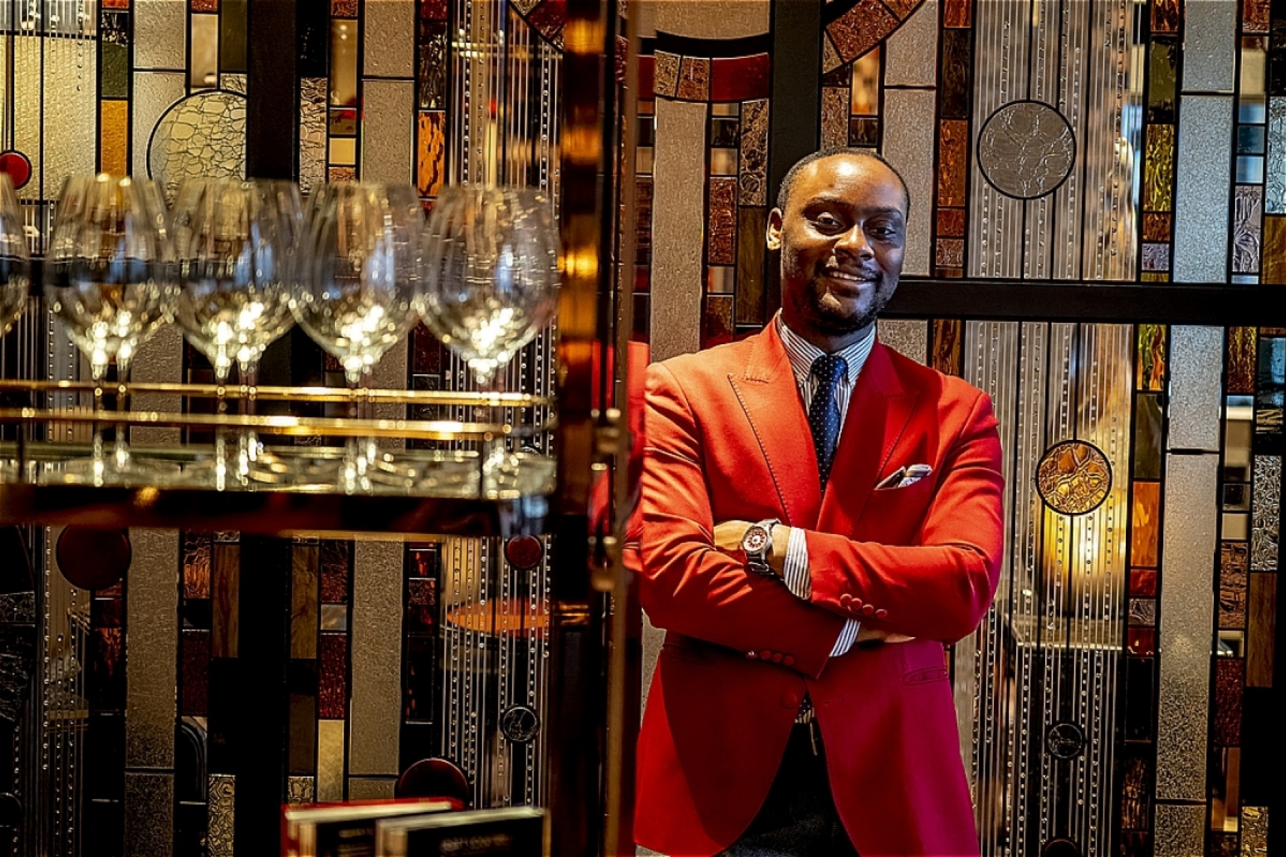 VIRTÙ：　
パリの伝統と東京の最新が出会う
ラグジュアリーホテルの絶景バー。
＜前編＞
