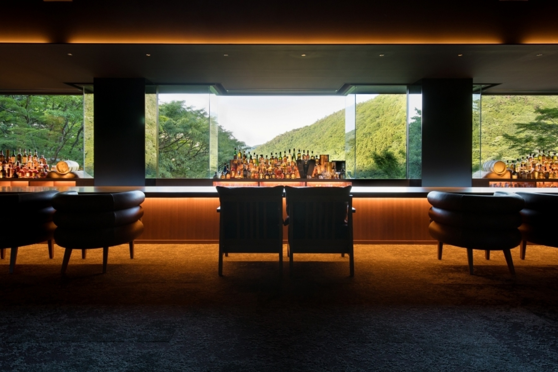 ＜キャリア＞
話題の「bar hotel 箱根香山」で、バーテンダー募集中！