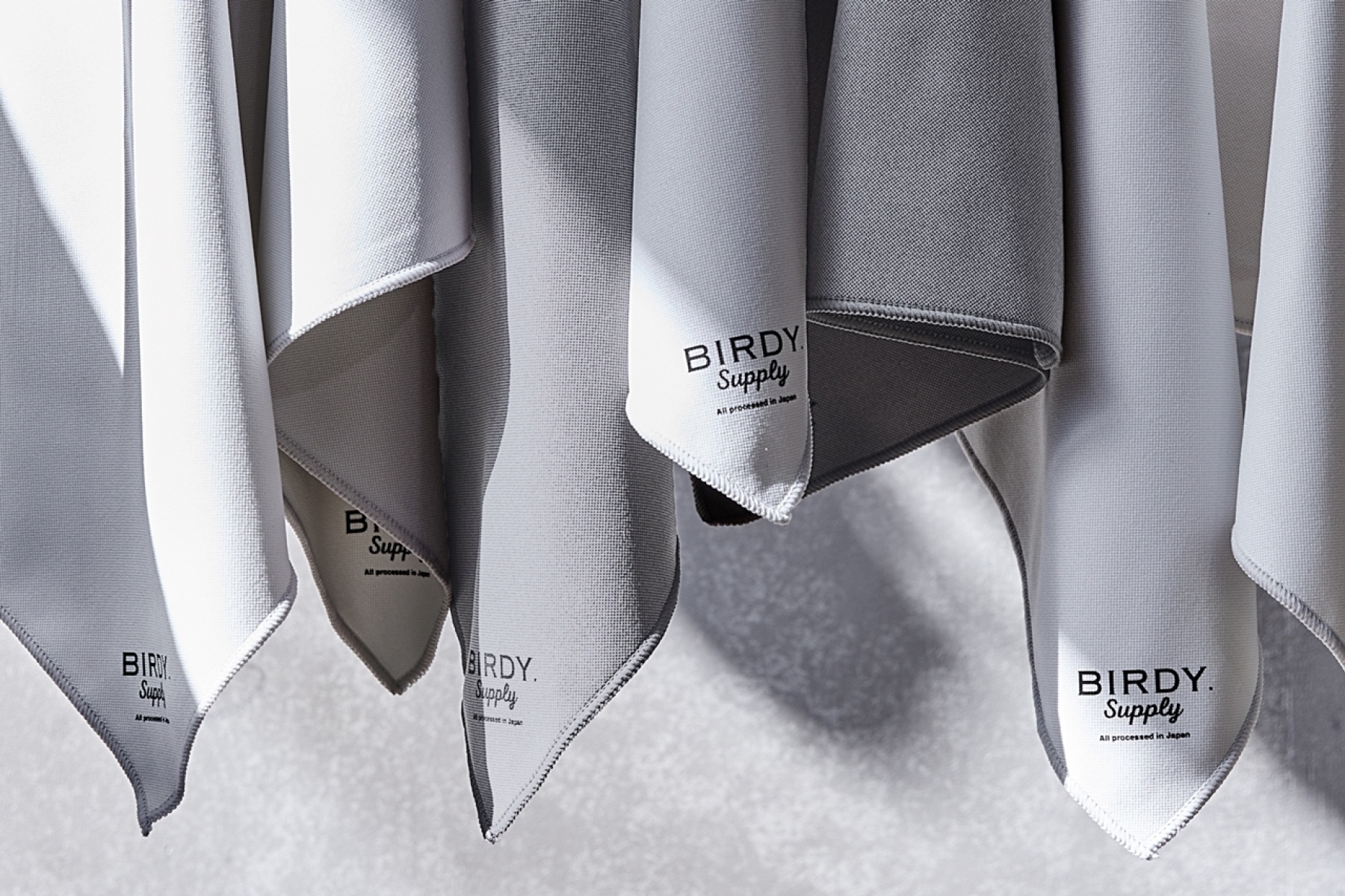 プロ御用達の「BIRDY. Supply」より
「Birdy ワイピングクロス」「Birdyグラススポンジ」新発売！
