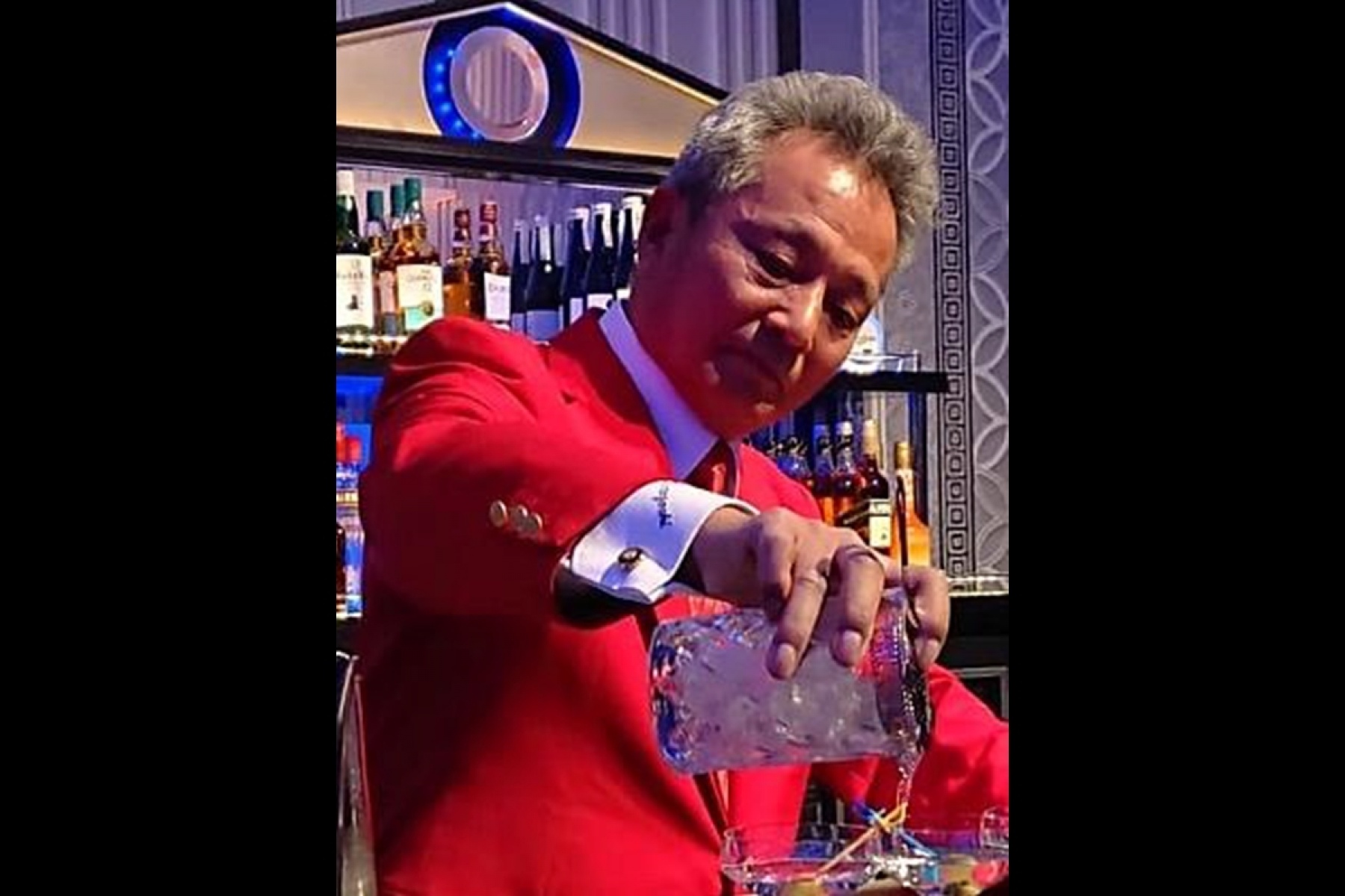 「BAR 倉吉」倉吉浩二氏
卓越した技能者『現代の名工』を受章！
