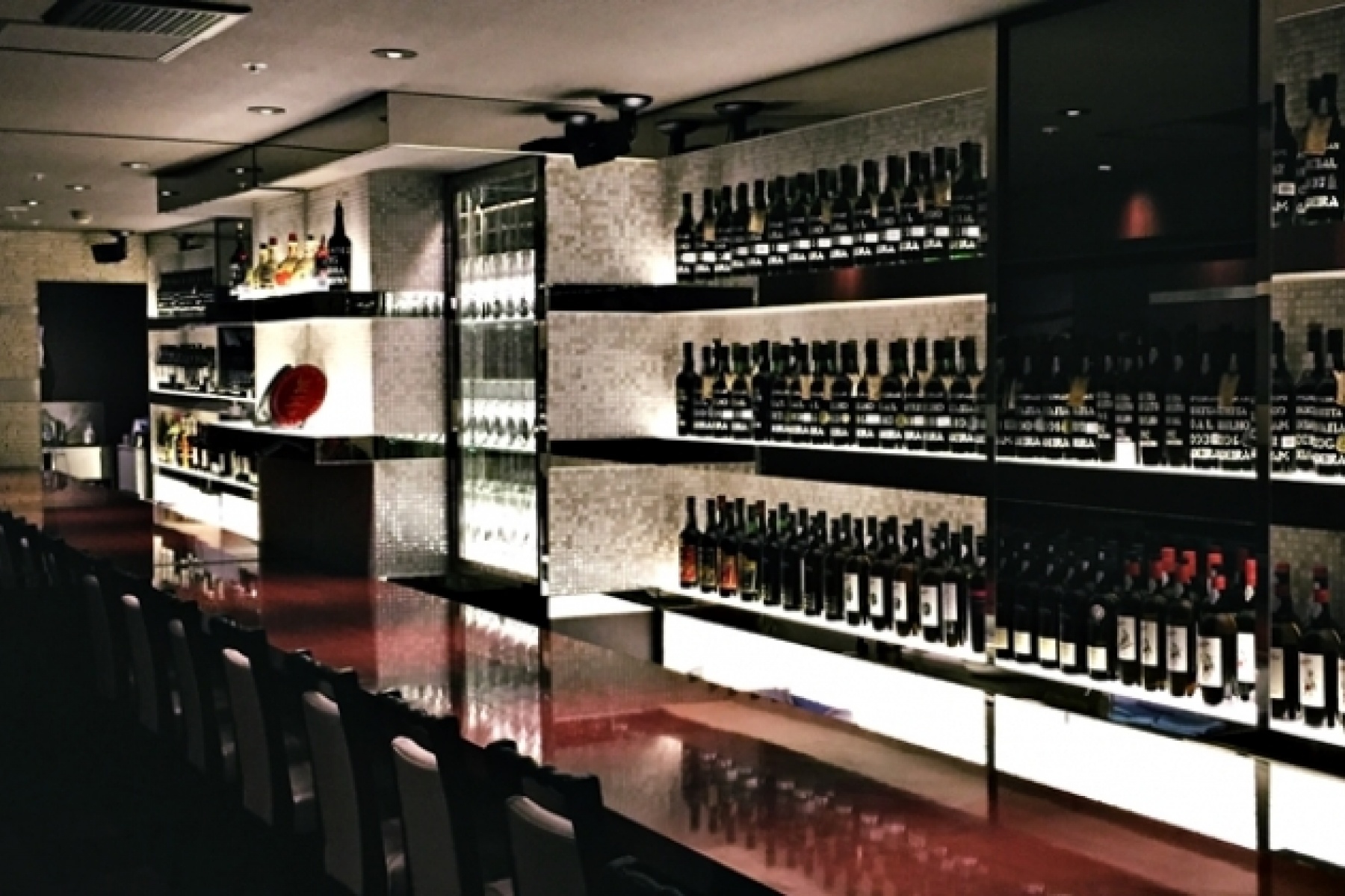 マデイラワイン世界一の品揃え！？
「マデイラ エントラーダ」オープン！
