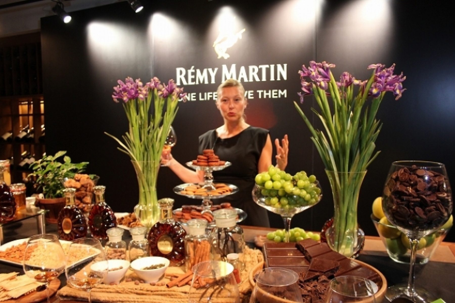 ローラニー・ノノットさん
レミーマルタンを語る！
