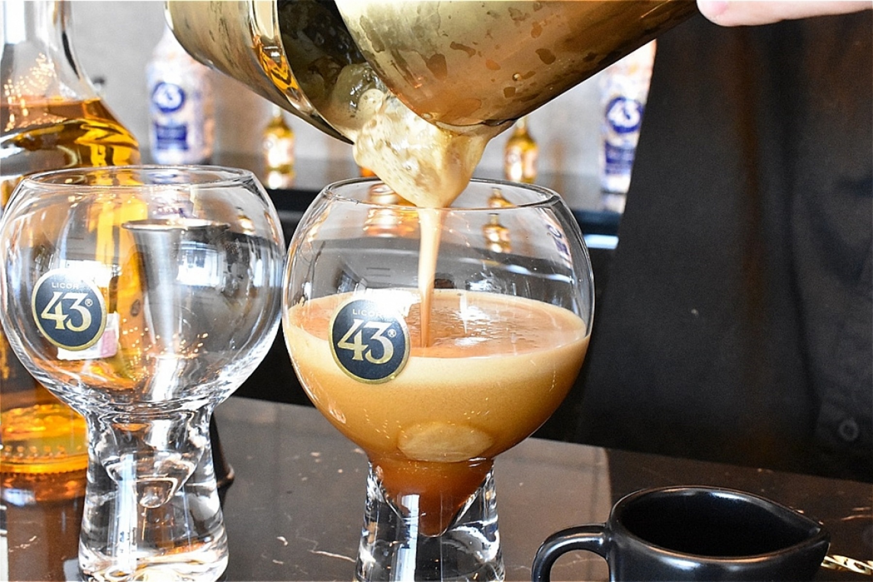 食後のコーヒーカクテル新定番！
メキシコ発の「カラヒージョ43」とは！？
