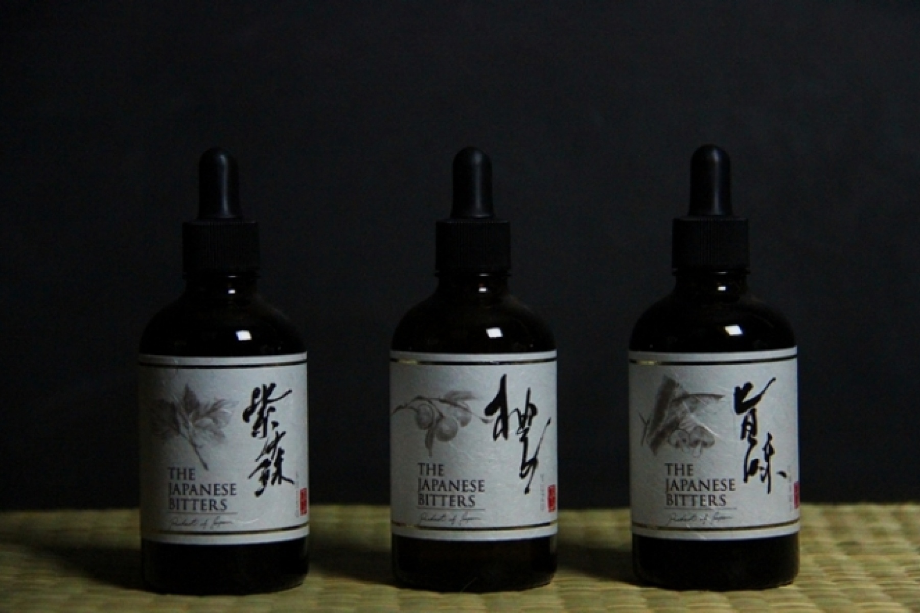世界初！ 国産の和素材による
The Japanese Bitters登場！
