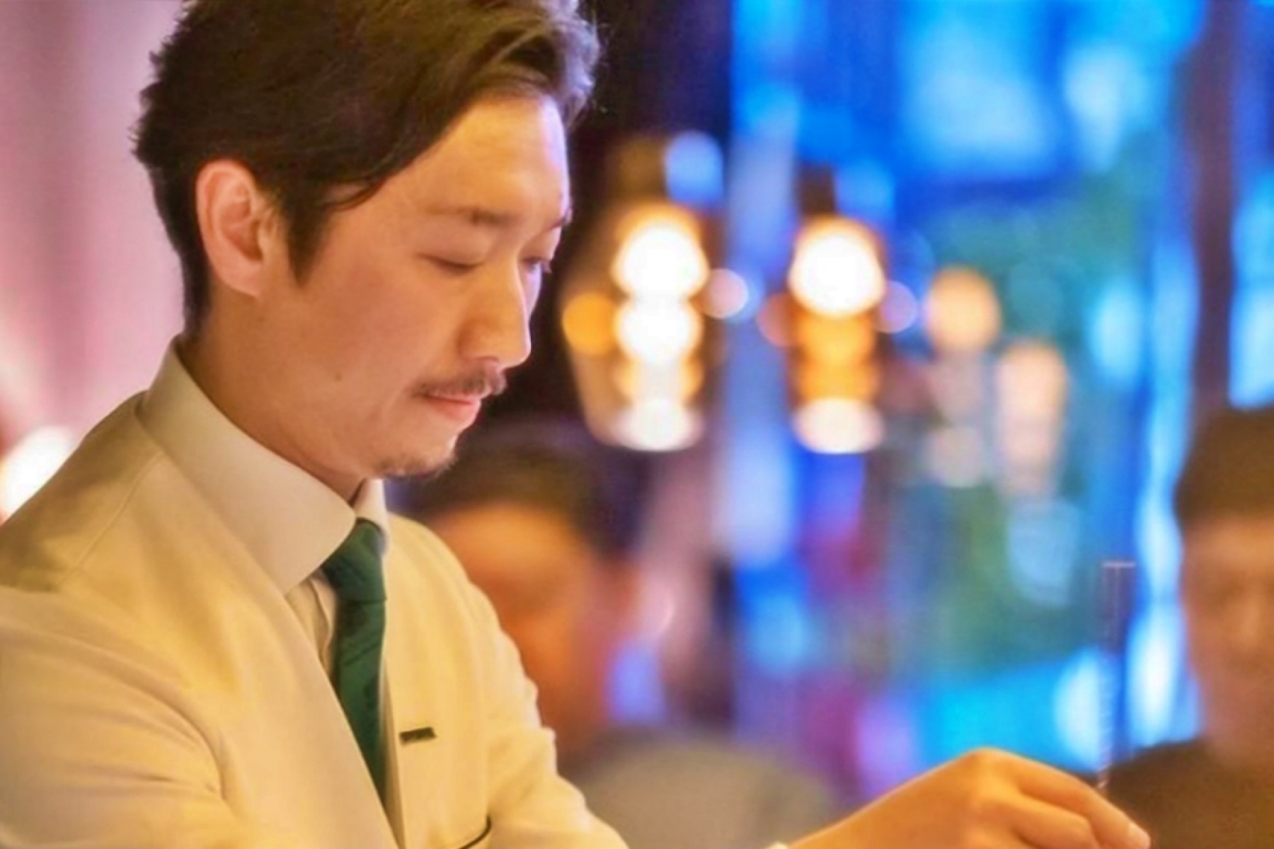 ＜キャリア＞
ロンドンでバーテンダー緊急募集！
鳥潟彦人さんが来年1月に開業するバー「Waltz」