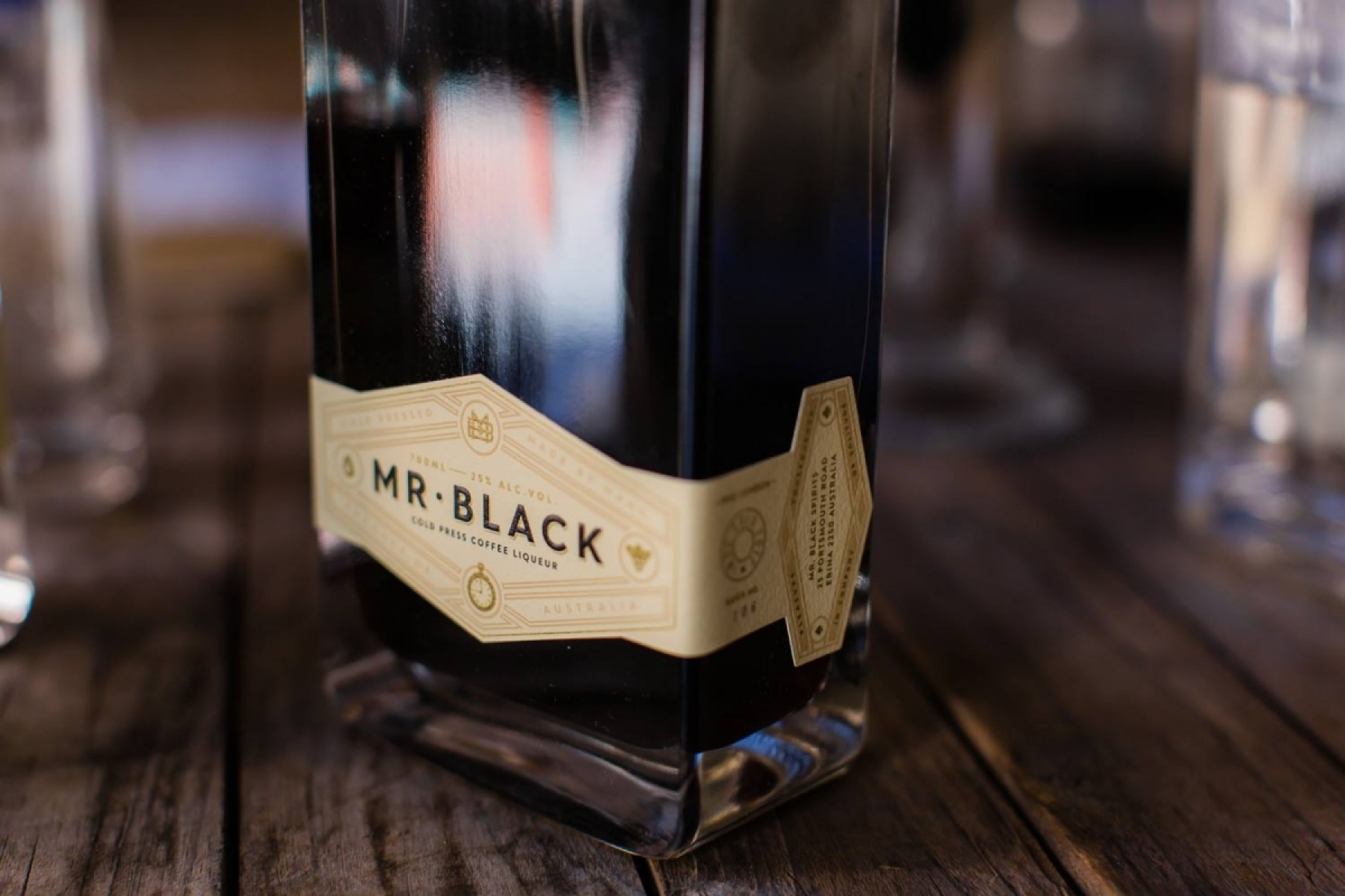 コールドブリュー・コーヒーリキュール
「ミスターブラック」登場！
