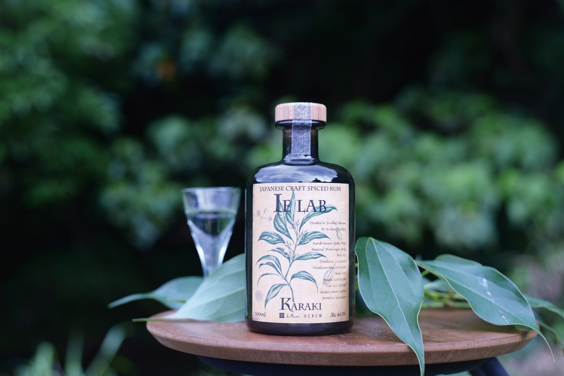 「IE RUM」×「海老沢忍（日本ラム協会会長）」
沖縄産ホワイト・スパイスドラム「IE LAB」登場！
