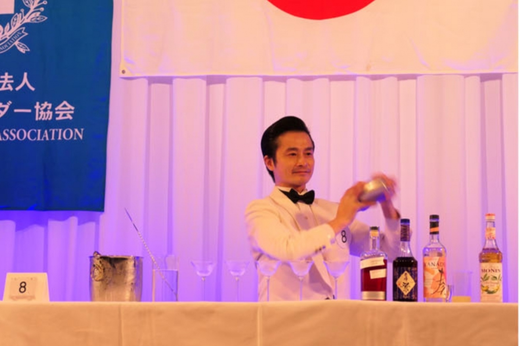 第52回 全国バーテンダー技能競技大会
総合優勝は阿部洋佑さん（BAR保志モンスレックス）！
