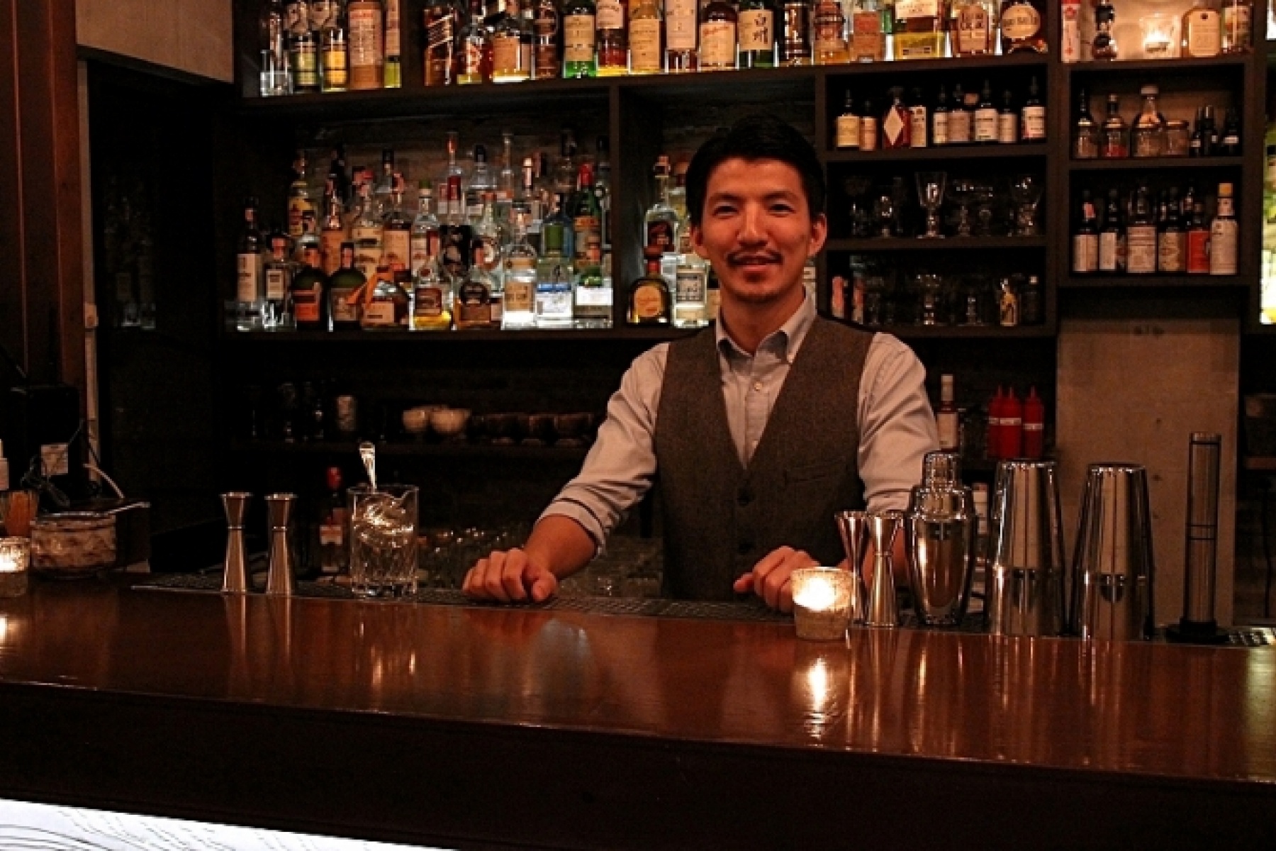 タイのバーシーンを牽引する
日本人バーテンダー登場！
