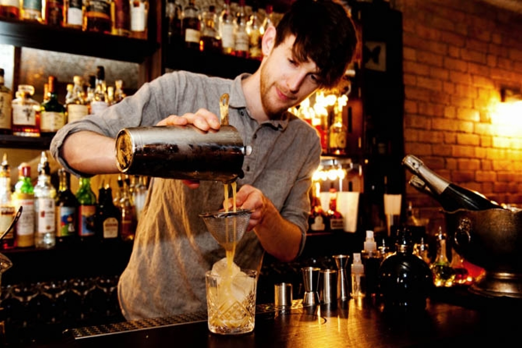 ロンドン・チャイナタウン発、 
Speakeasy、だけど有名バーへ。
 ＜前編＞