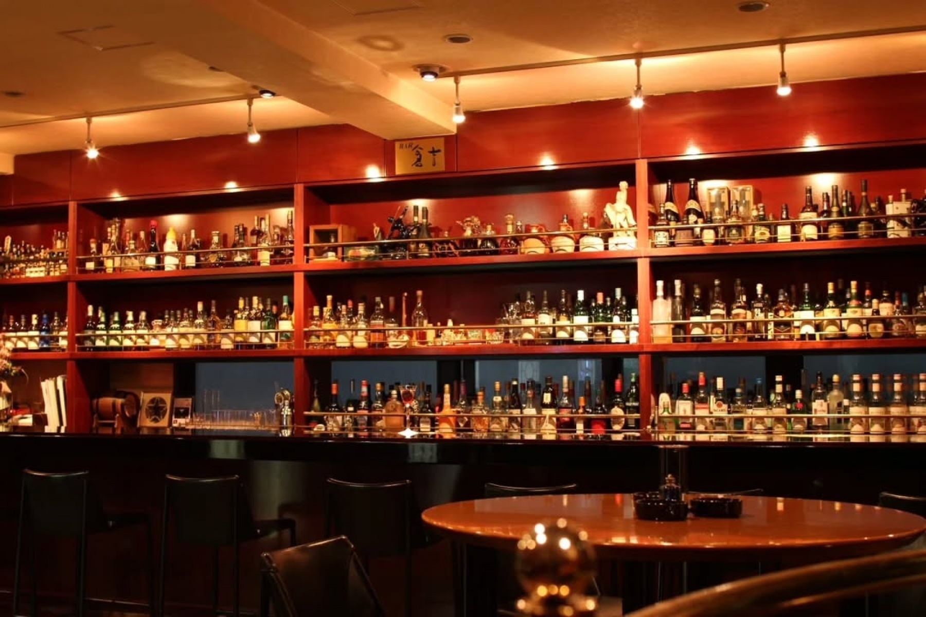 福岡「BAR 倉吉」倉吉浩二氏
「黄綬褒章」を受章！
