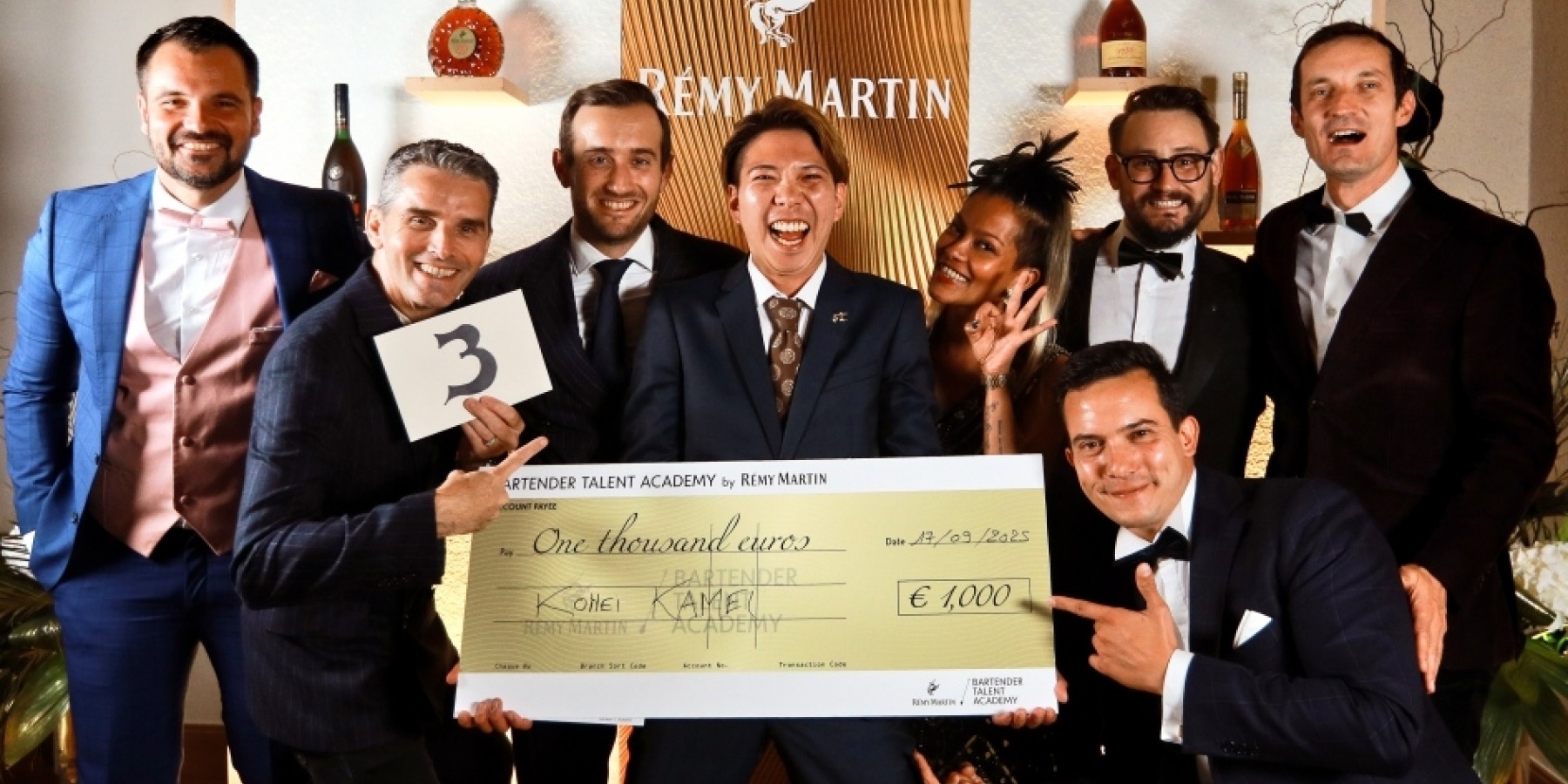 『RÉMY MARTIN BARTENDER TALENT ACADEMY』
グローバル・ファイナル 亀井康平さん 見事3位に！
