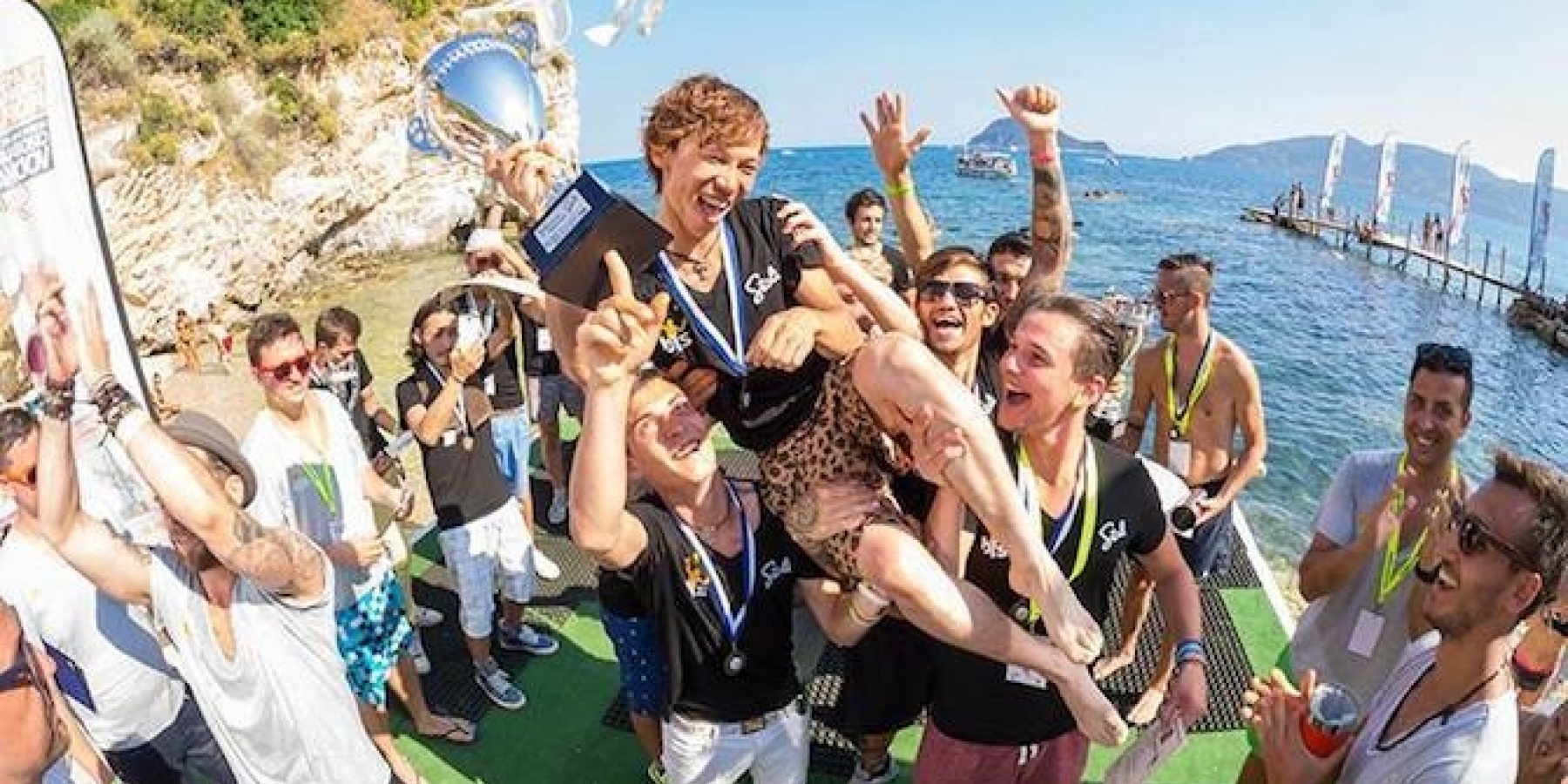 華麗な技で世界を酔わせる！
トップフレアバーテンダー登場。
＜後編＞
