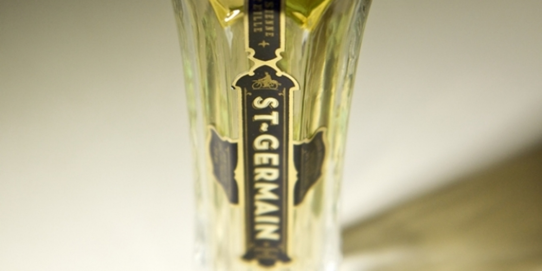 NYで人気沸騰のリキュール。
「サン・ジェルマン」とは！？