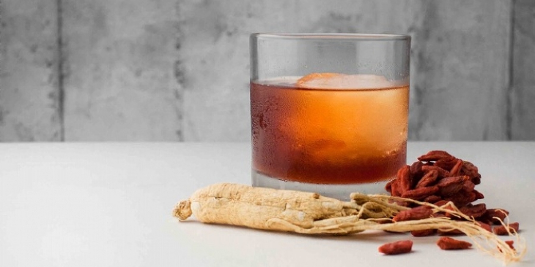 シンガポールで流行中の
TCMカクテルってなに！？
