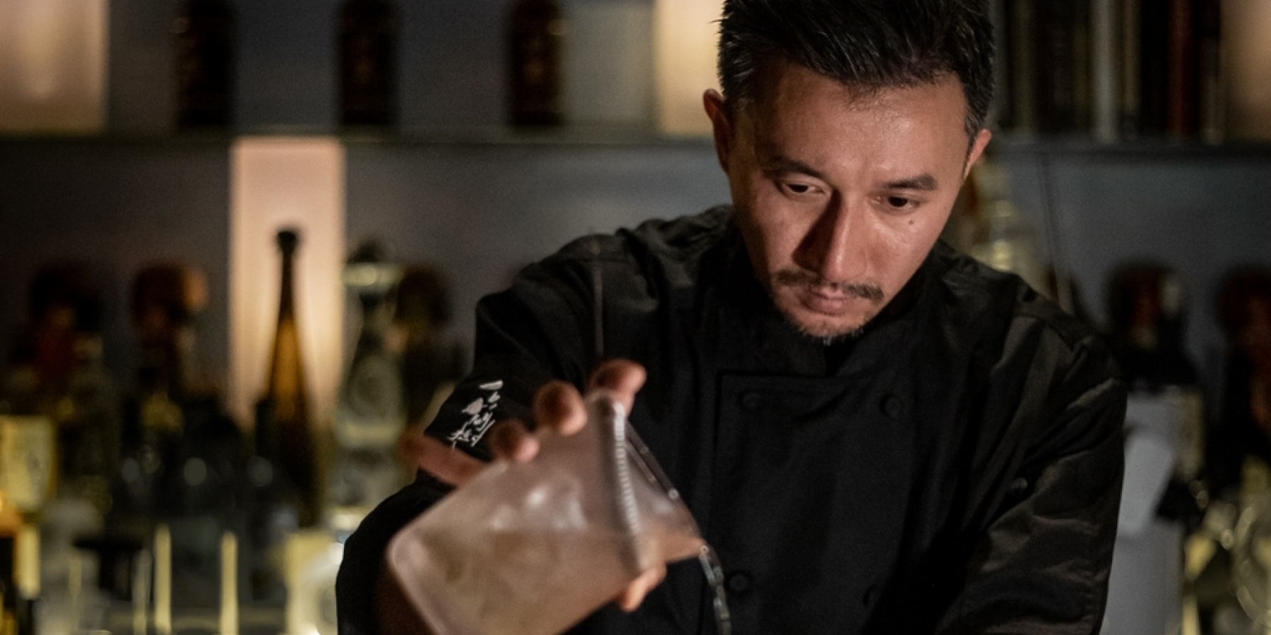 「パフューム ツリーズ ジン」のキット・チョンが
4月14日「Bar LIBRE 池袋」にゲストイン！
