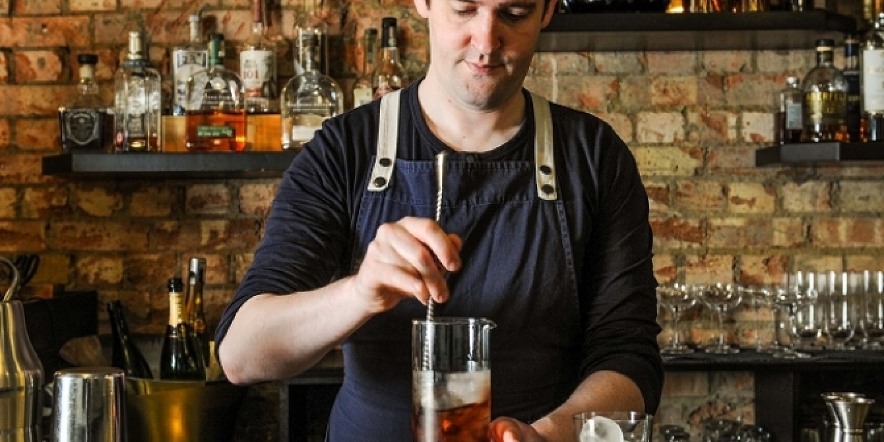 ハイエンドバーから心機一転、
イーストのフレンチバーへ。
＜前編＞