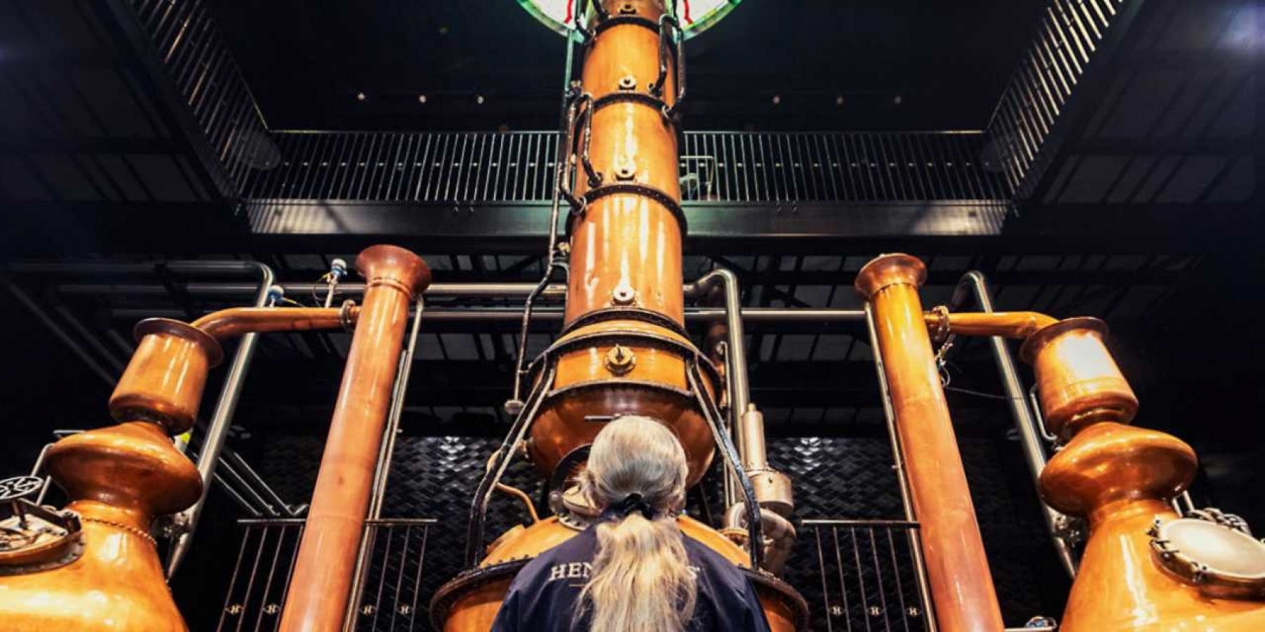 ヘンドリックス ジンのマスター ディスティラー
レスリー・グレイシー氏『ジン マガジン』殿堂入り 