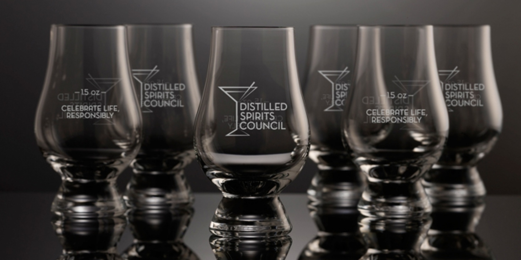 米国蒸留酒評議会
公式テイスティンググラス採用を発表！