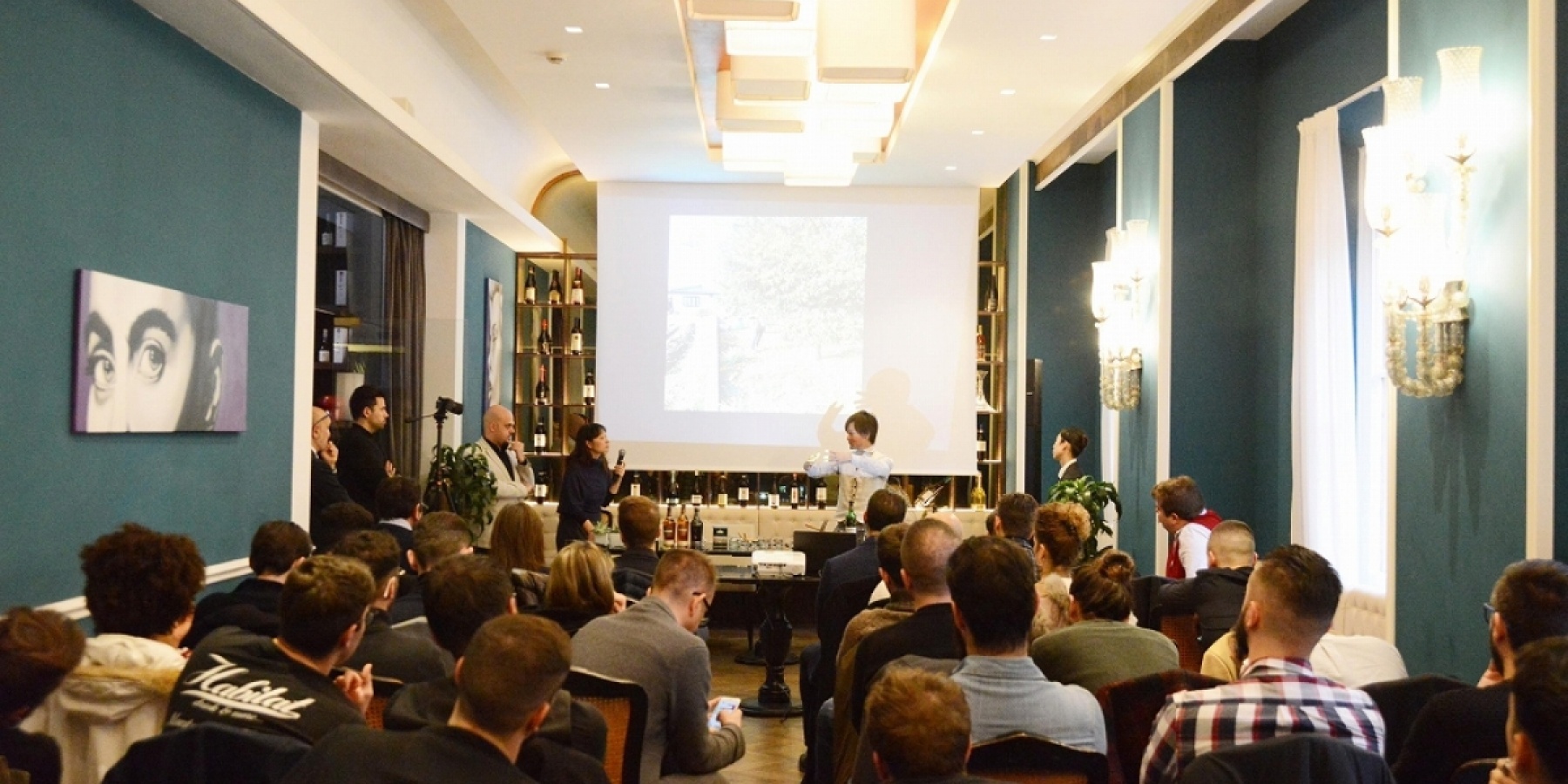 イタリアは空前のカクテルブーム。
フィレンツェ発「エゴ・シルクス」へ。
