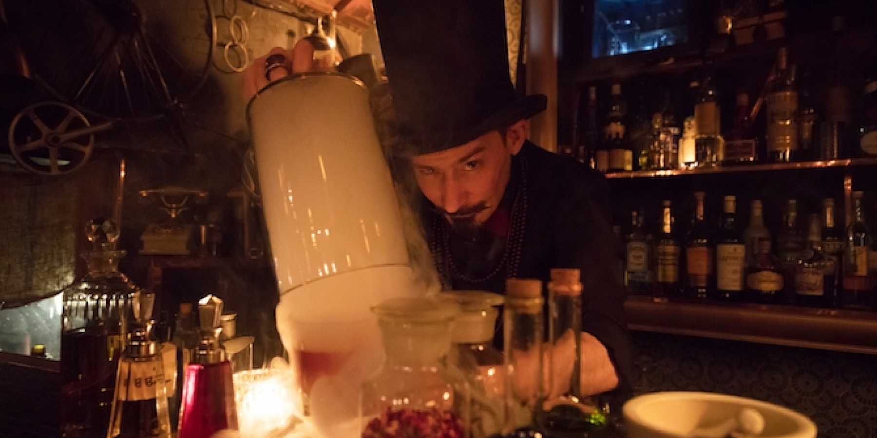 京都でいちばん人気のスポット！
連日、大行列のカクテルバーって？
＜前編＞