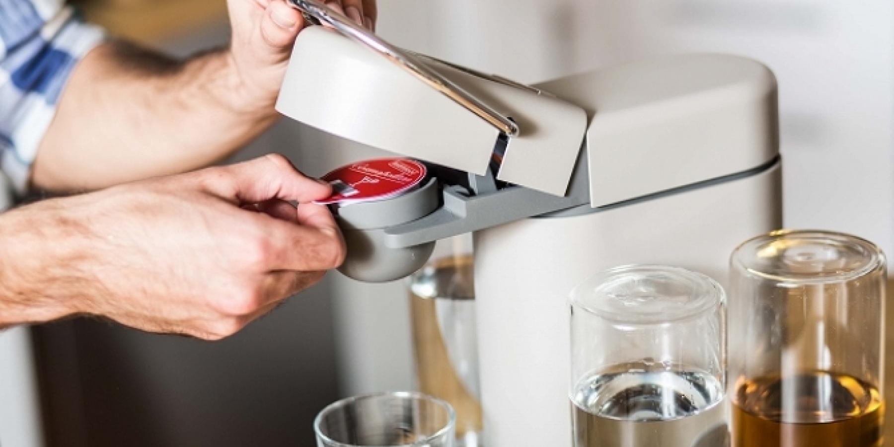 おうちカクテルの時代が到来！？
カクテルマシン「Bartesian」。
