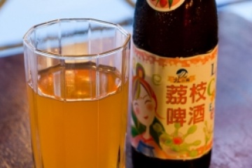 Hennessy XO 限定版 フランク・ゲーリー あ*い様 Hennessy XO 150周年限定版 フランク・ゲーリー デザイン