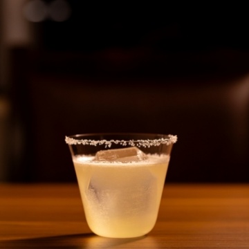 樽熟成3回、新しい地平のテキーラ 「サウザ オルニートス ブラック