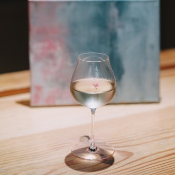 ヘネシー X.O フランク・ゲーリー リミテッドエディション150周年記念ボトル ヘネシー XO フランク・ゲーリー生誕150周年記念限定品 - Cognac