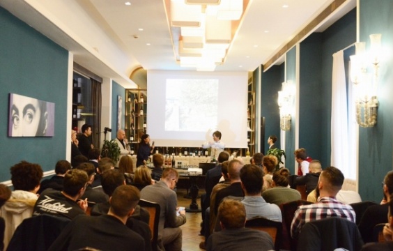 イタリアは空前のカクテルブーム。
フィレンツェ発「エゴ・シルクス」へ。
