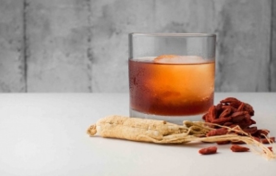 シンガポールで流行中の
TCMカクテルってなに！？
