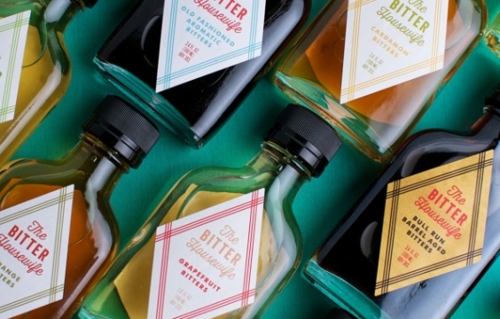 米ポートランドで進化する、
奥深き自家製ビターズのいま。
