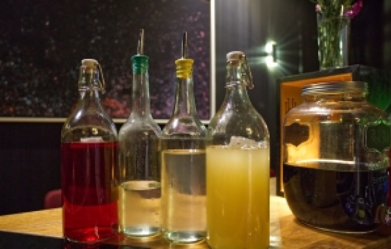 ゼロウェイスト（ゴミゼロ）運動は、
世界のバーシーンで、もはや常識！？

