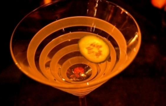 パリの美意識を刺激する
オリエンタルカクテルとは！？